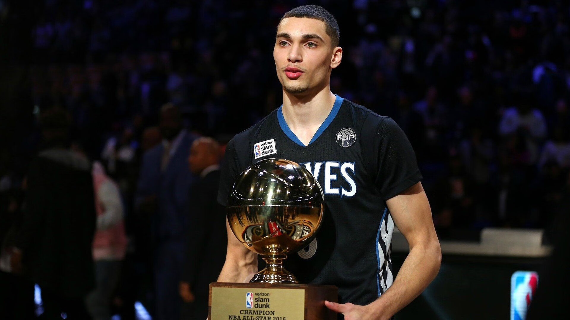 九游体育网站-逆转奇迹：神奇的欧冠“绝地反击”集锦，足球逆转奇迹